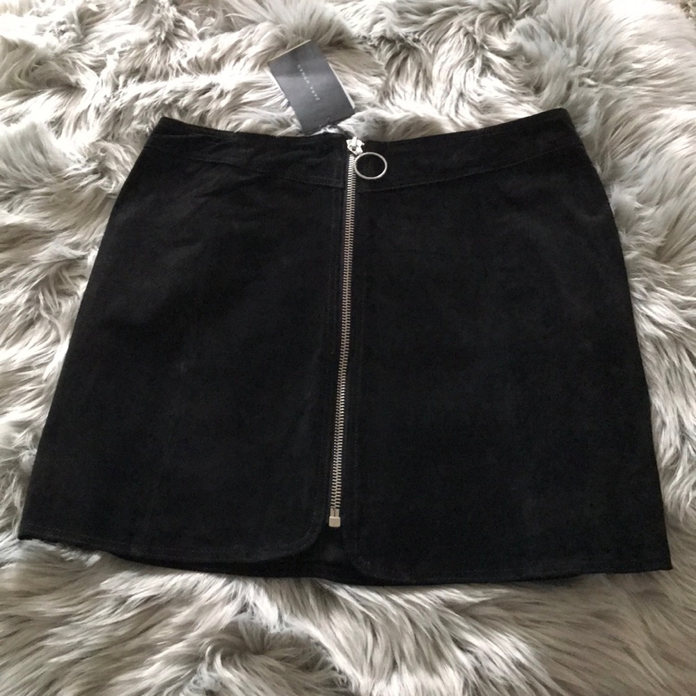 NWT Zara Suede Black Zip Skirt Size Large 🌟 - Picture 2 of 5